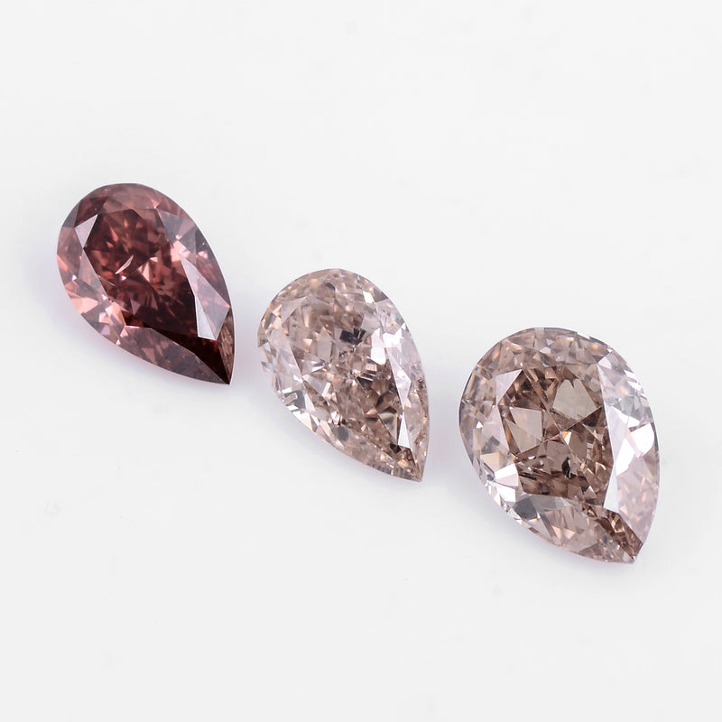3 pcs Diamond  - 0.73 ct - Pear - Brown