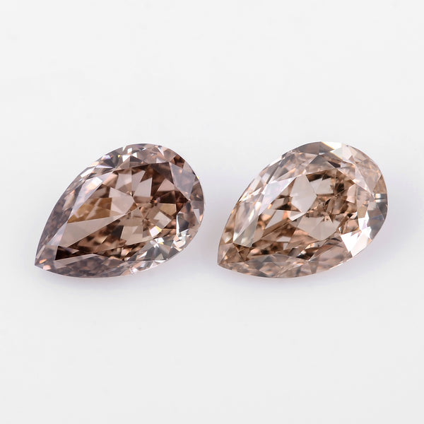 2 pcs Diamond  - 0.63 ct - Pear - Brown