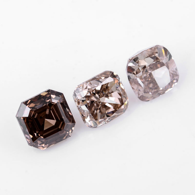 3 pcs Diamond  - 0.91 ct - Cushion - Brown