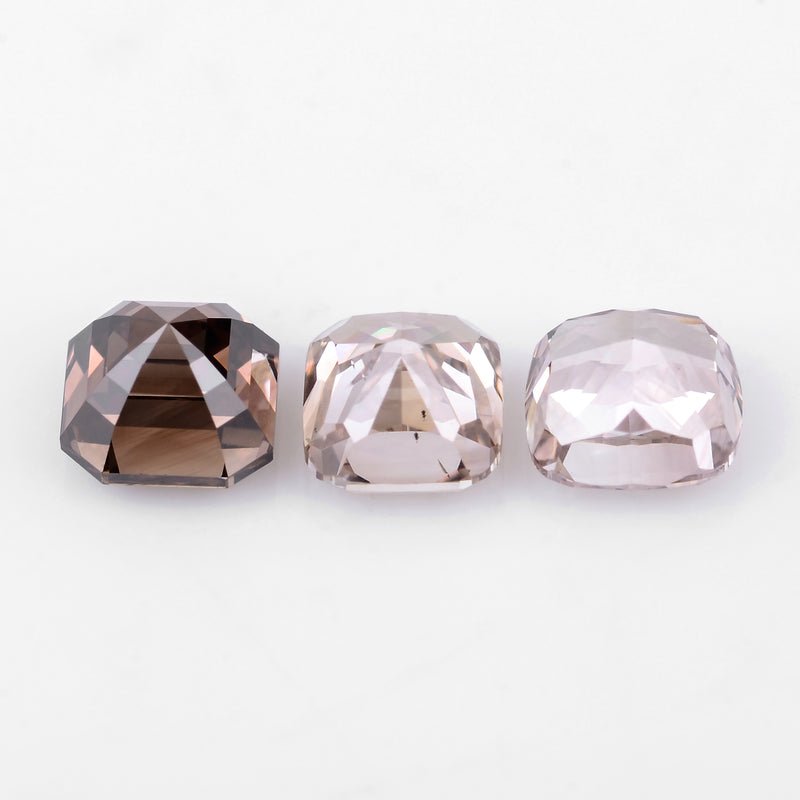 3 pcs Diamond  - 0.91 ct - Cushion - Brown