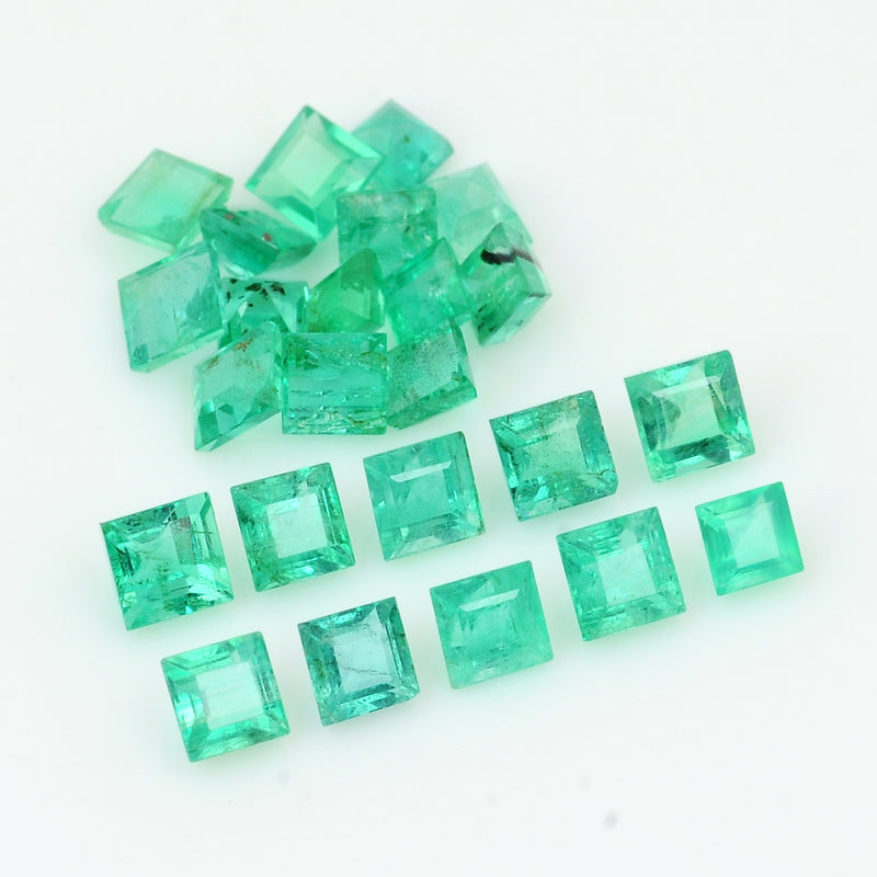 24 pcs Emerald  - 4.3 ct - Square - Green