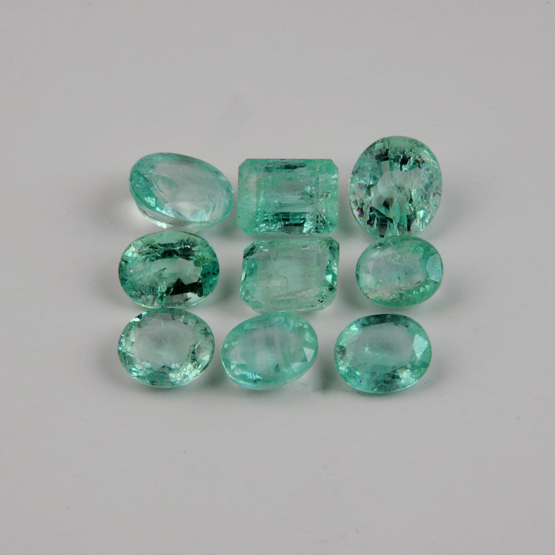 Mixed Shape Green Color Emerald Gemstone 60.62 Carat