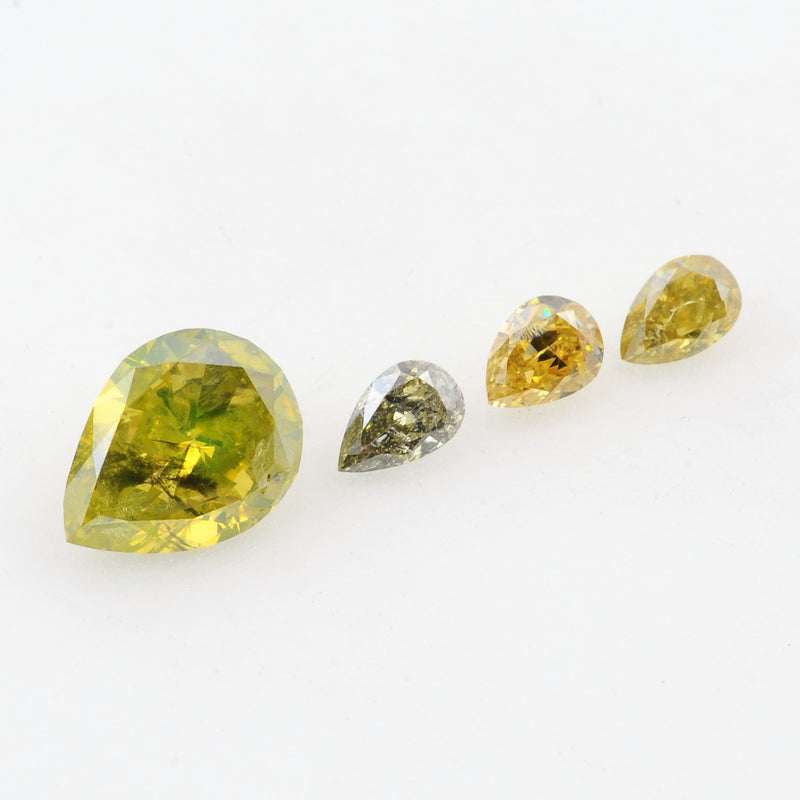4 pcs DIAMOND  - 0.78 ct - Pear - Natural Fancy Mix Greenish Yellow - I