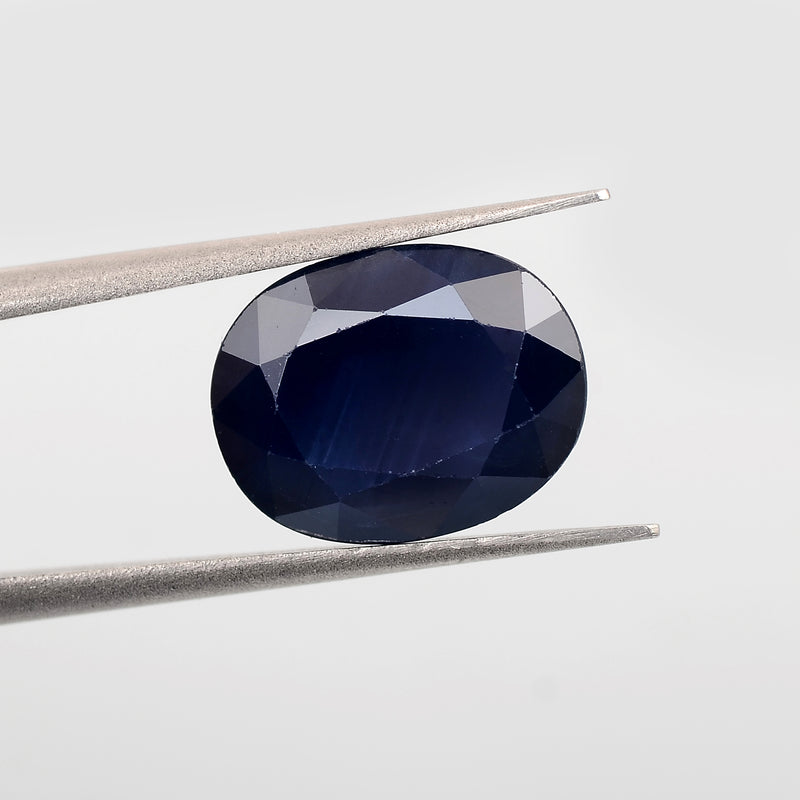 Oval Blue Color Sapphire Gemstone 3.47 Carat