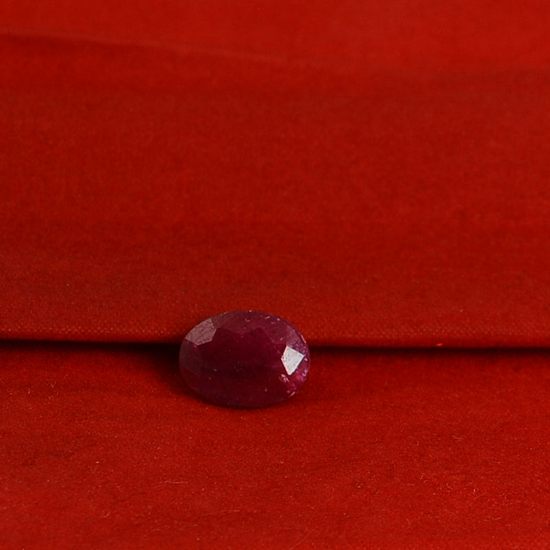 1 pcs Ruby  - 2.3 ct - Oval - Red