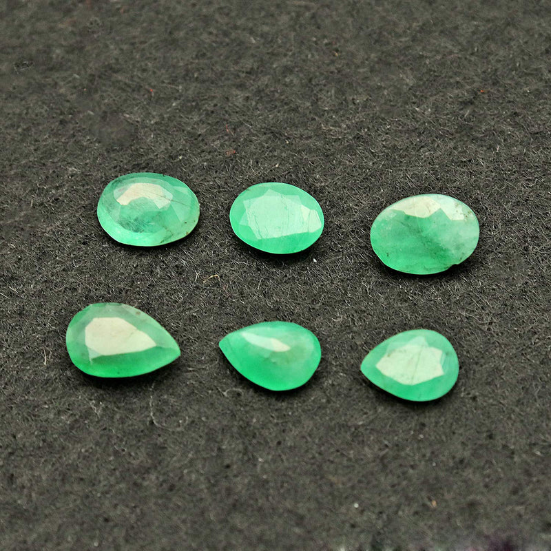 200 Carat Green Color Mix Shape Emerald Gemstone