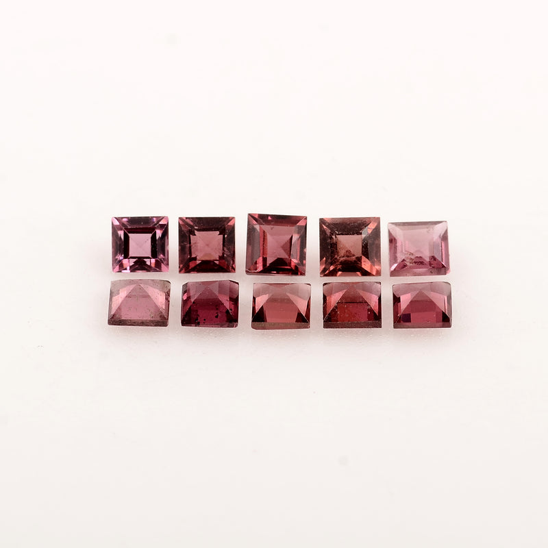 Square Red Color Garnet Gemstone 2.00 Carat