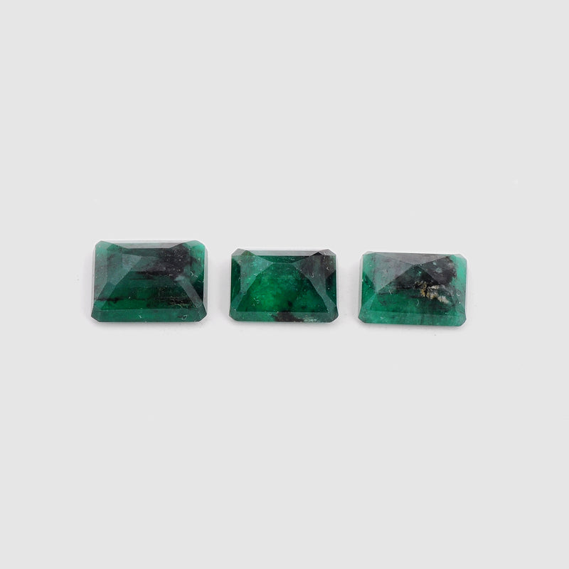 Octagon Green Color Emerald Gemstone 7.24 Carat