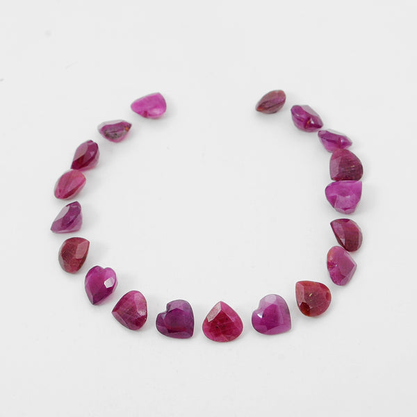19 pcs Ruby  - 59 ct - Heart - Red